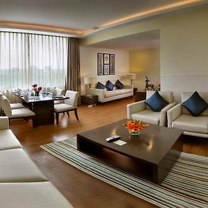 1 Bedroom Executive Suite one way Airport transfer